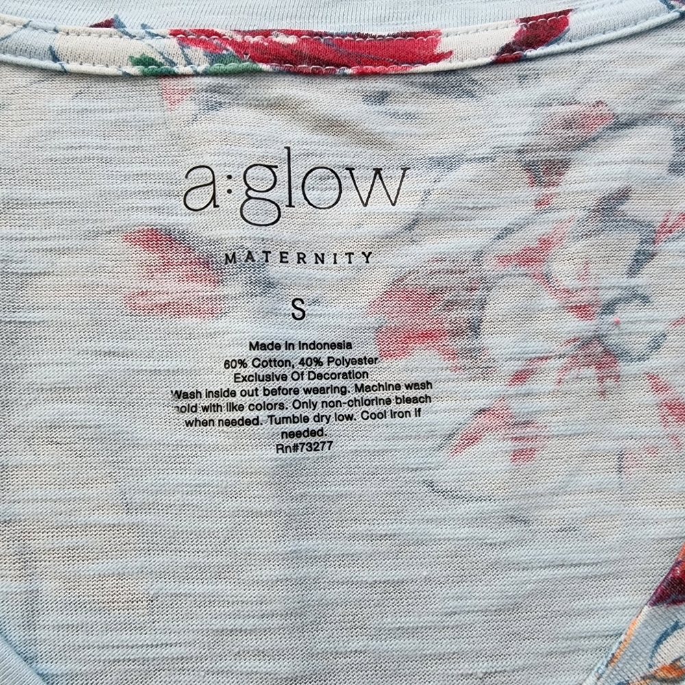 a:glow Maternity Essential Ruched V-Neck - Picture 5 of 7